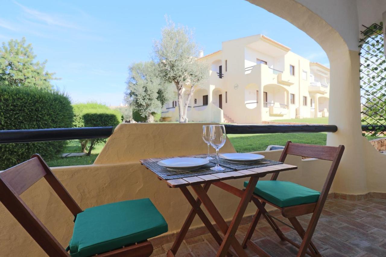 Lovelystay - Cozy 1Br Flat In Alvor With Ac And Balcony Eksteriør billede