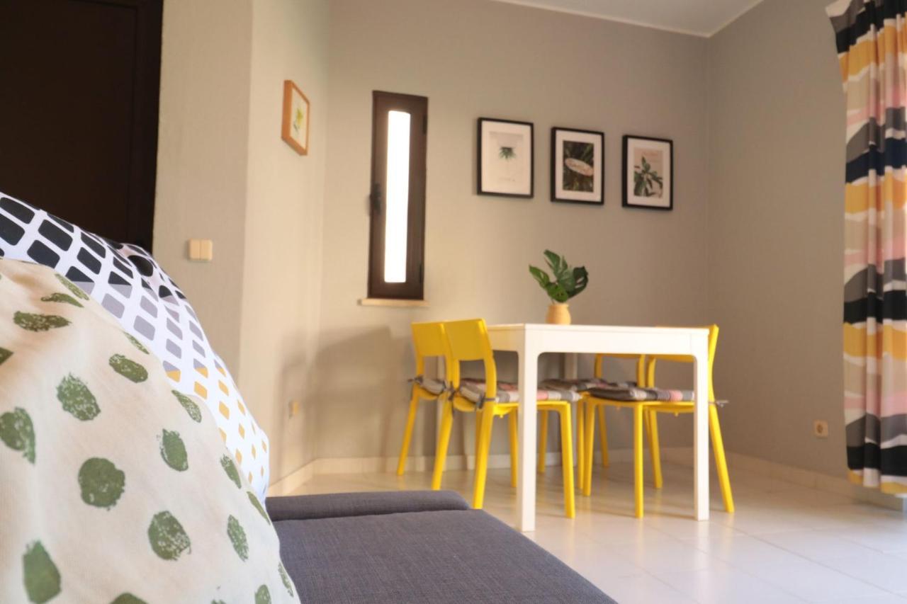 Lovelystay - Cozy 1Br Flat In Alvor With Ac And Balcony Eksteriør billede