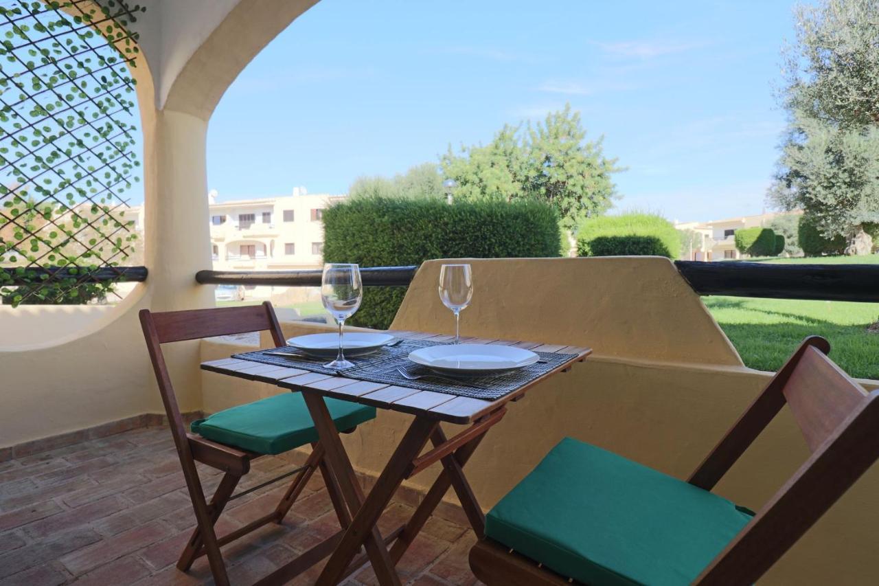 Lovelystay - Cozy 1Br Flat In Alvor With Ac And Balcony Eksteriør billede
