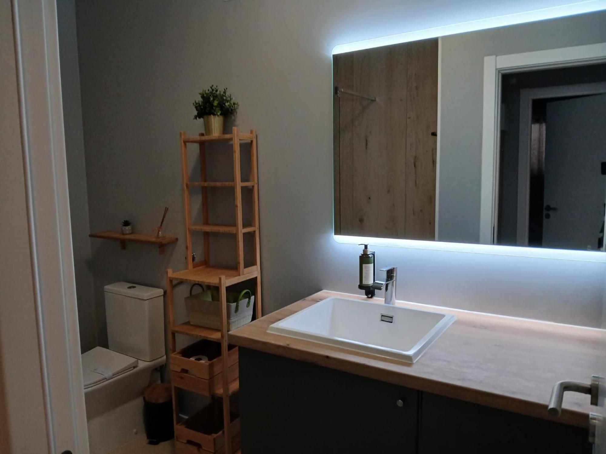 Lovelystay - Cozy 1Br Flat In Alvor With Ac And Balcony Eksteriør billede